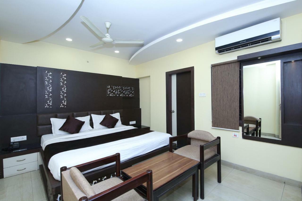 Hotel Rahul Jabalpur Esterno foto