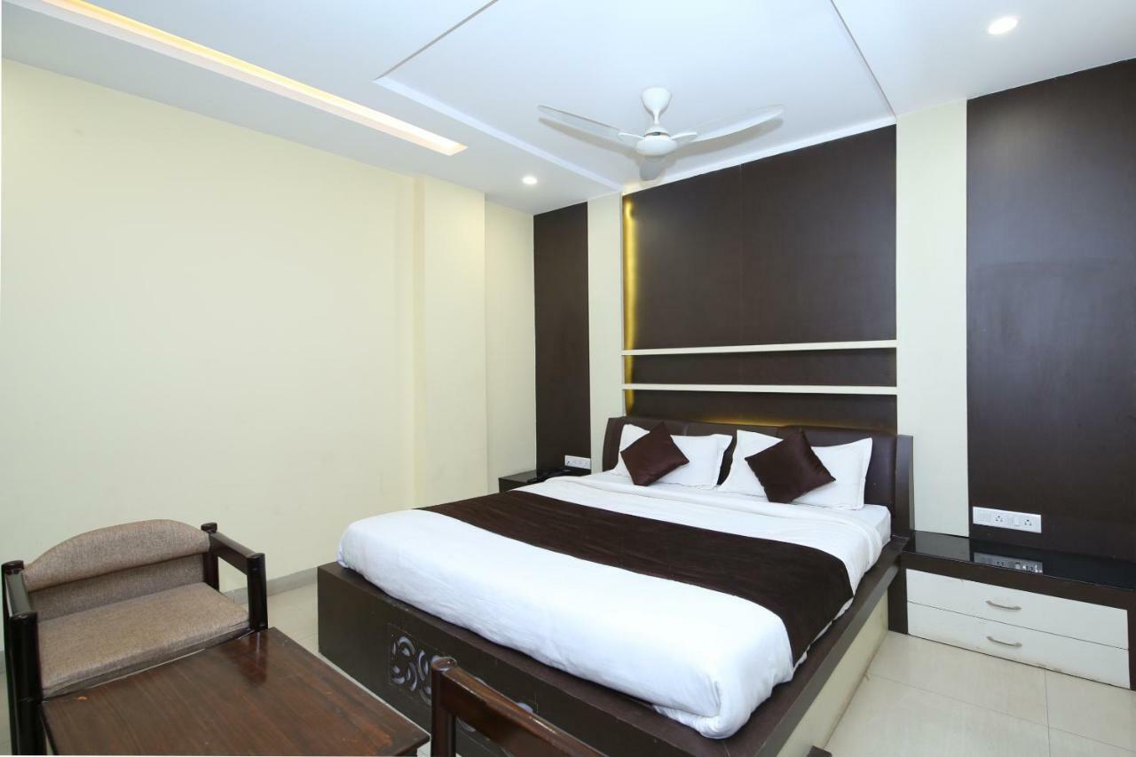 Hotel Rahul Jabalpur Esterno foto
